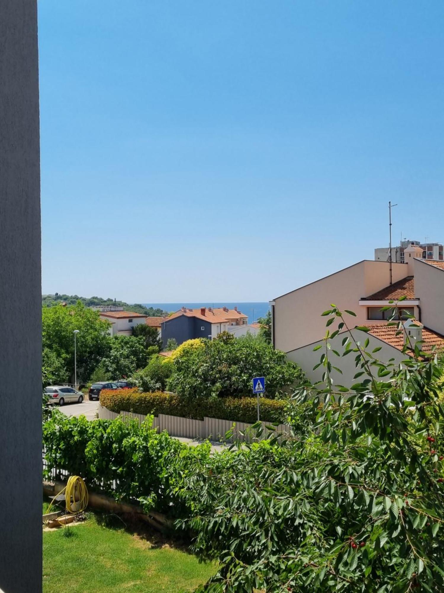 Apartment Paradiso Arx I *
