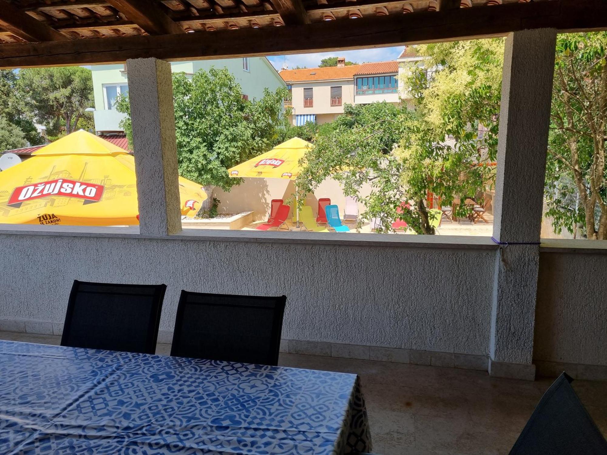 Apartment Paradiso Arx I *
