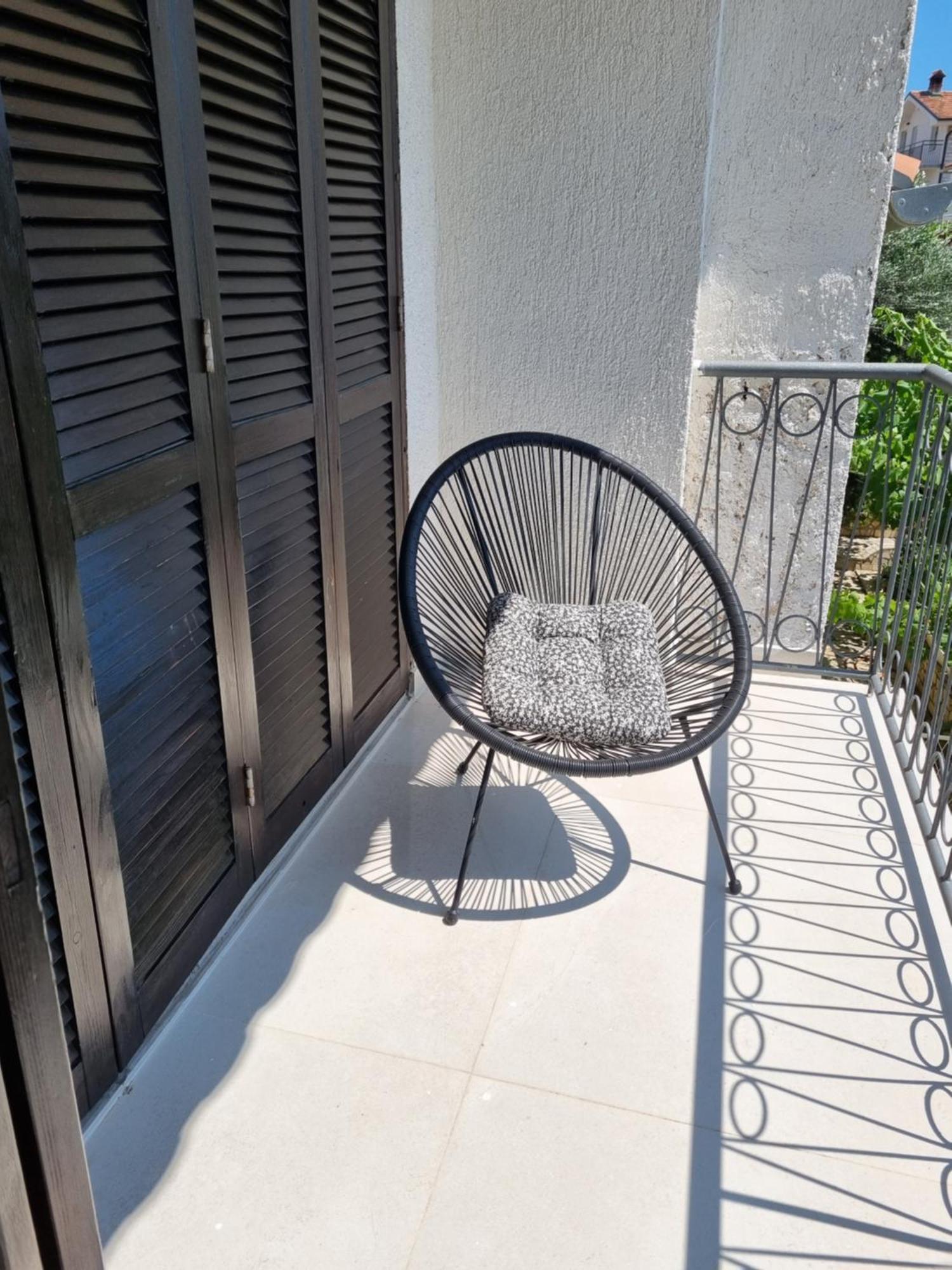 Apartment Paradiso Arx I *